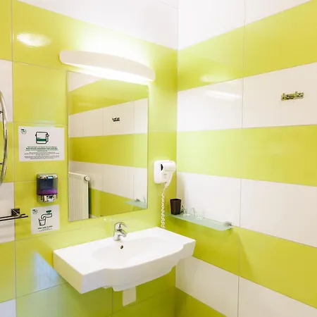 Dvorec Trebnik - Sobe 3* Slovenske Konjice