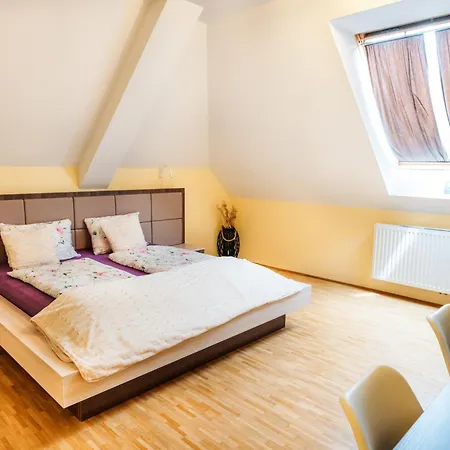 Dvorec Trebnik - Sobe Hotel