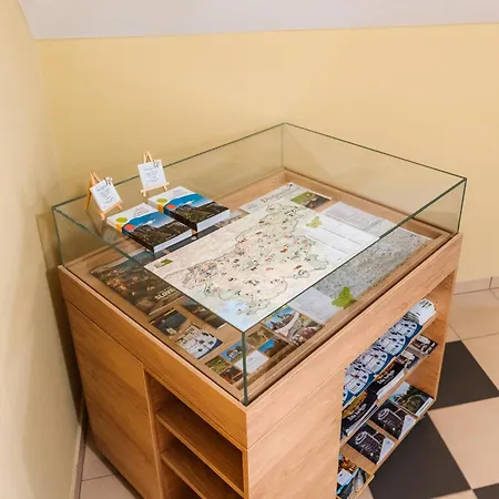 Dvorec Trebnik - Sobe 3*