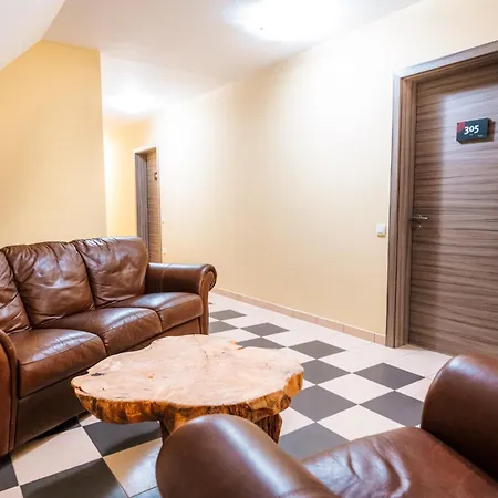 Dvorec Trebnik - Sobe Hotell