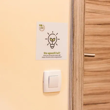 Dvorec Trebnik - Sobe 3*