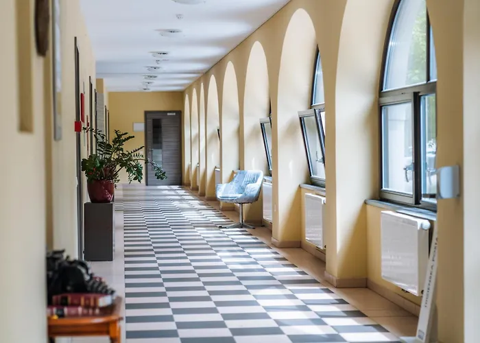 Dvorec Trebnik - Sobe 3*