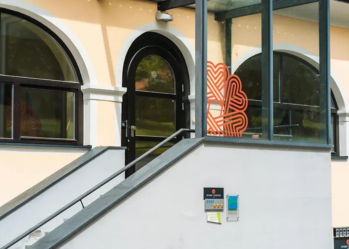 Dvorec Trebnik - Sobe