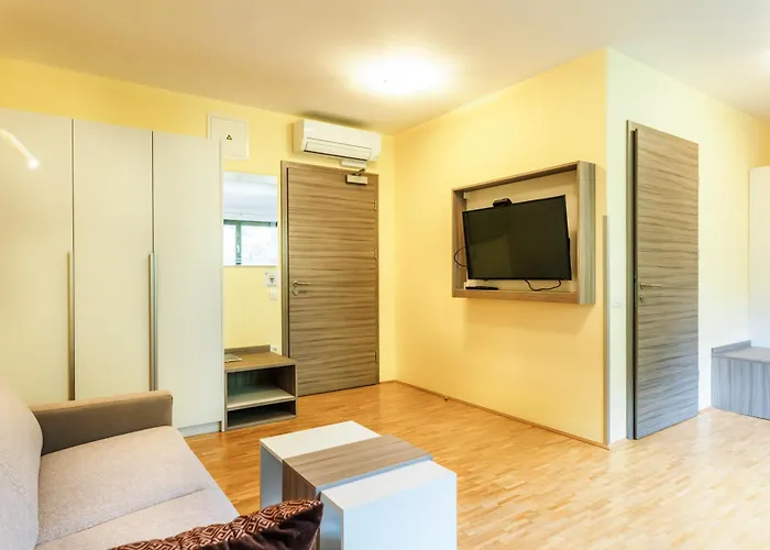 Dvorec Trebnik - Sobe Hotel 3*