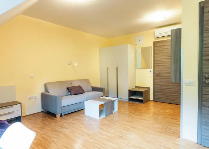 Dvorec Trebnik - Sobe Slovenske Konjice