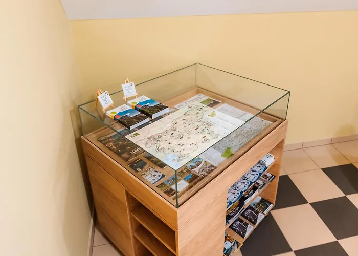 Dvorec Trebnik - Sobe 3*