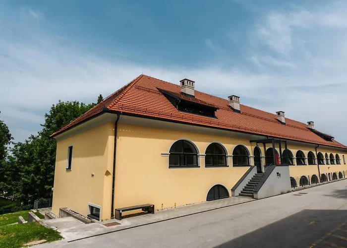 Dvorec Trebnik - Sobe Hotel